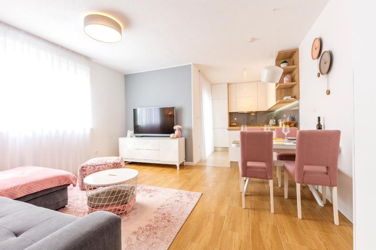 Rose Apartman Kaštela Kültér fotó