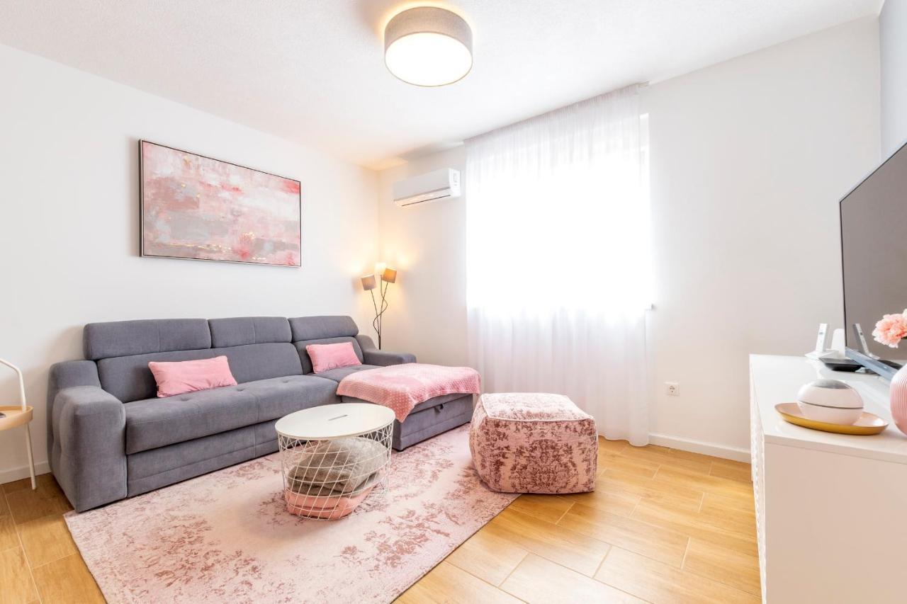 Rose Apartman Kaštela Kültér fotó