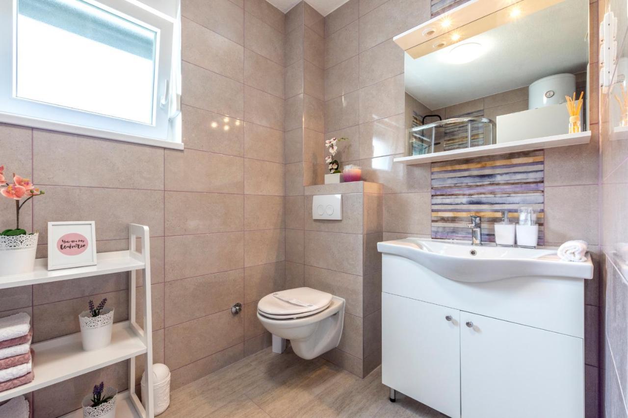 Rose Apartman Kaštela Kültér fotó